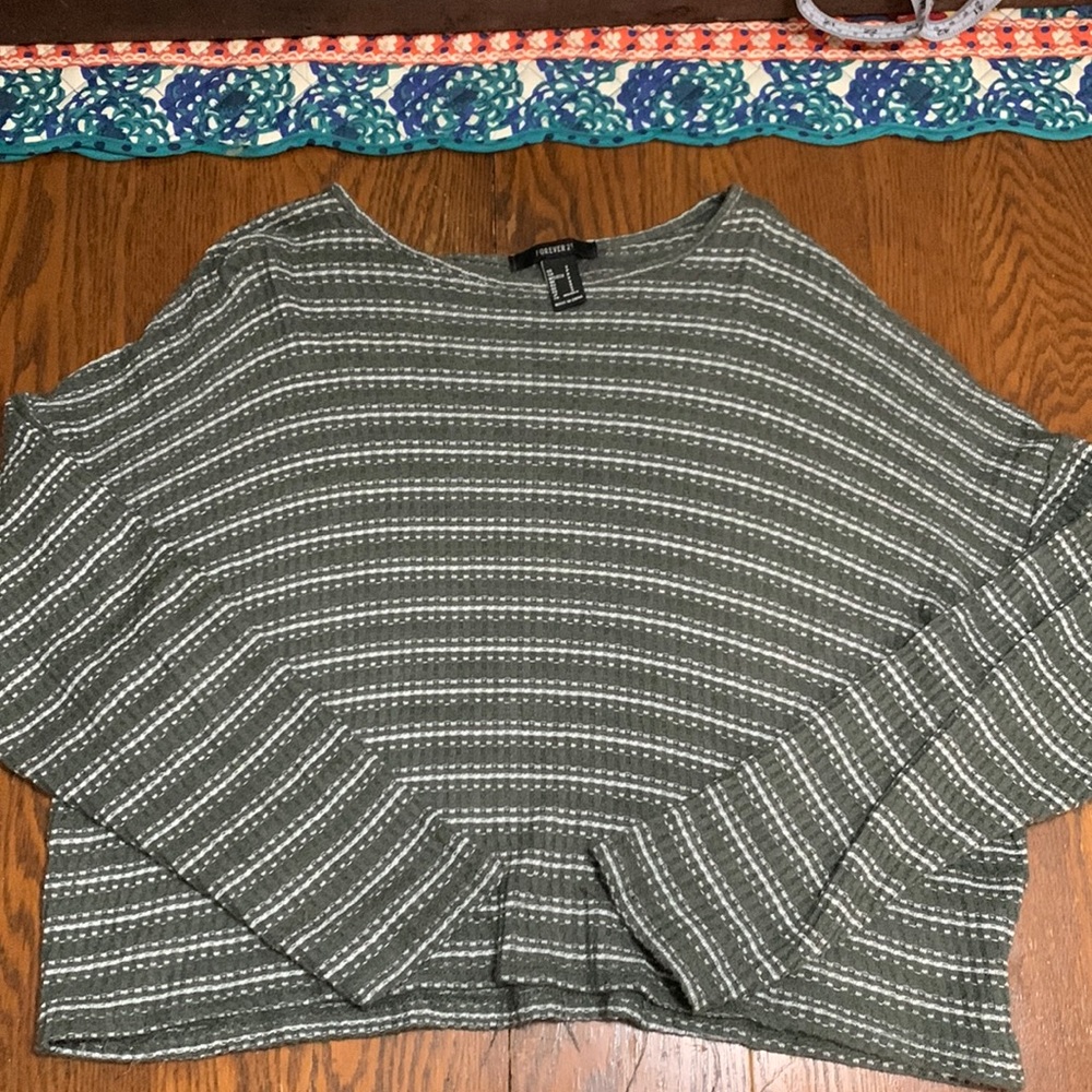 Forever 21 long sleeve top